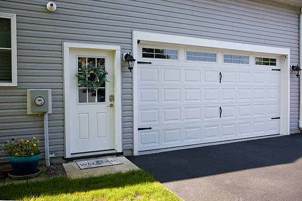 24/7 Emergency Garage Door Panel Replacement experts in Bagdad, AZ